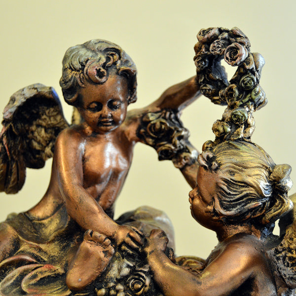 Tiny figures and food!